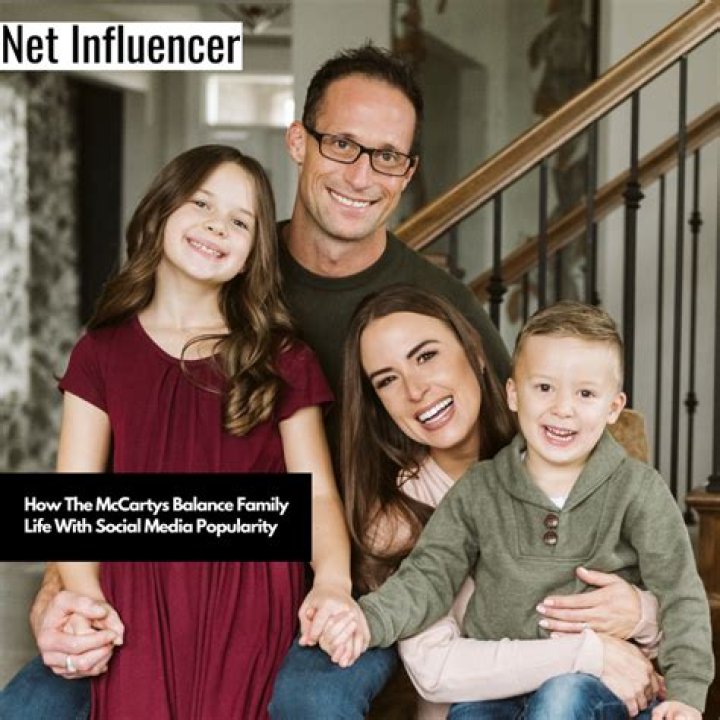 
Chris Perez Family Life With Parents Carmen Medina And Gilbert Pérez 