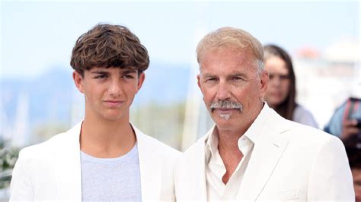 
Hayes Logan Costner Height, Weight, Net Worth, Age, Birthday, Wikipedia, Who, Nationality, Biography 