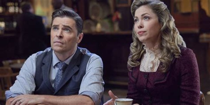 
Is Lee Leaving When Calls The Heart? Fans Suspect Kavan Smith’s Character Might Be Dead in The Upcoming Episodes 