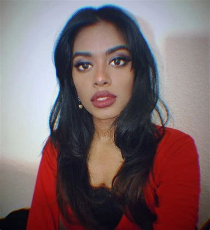 
Jasmine Lorimer Height, Weight, Net Worth, Age, Birthday, Wikipedia, Who, Instagram, Biography 