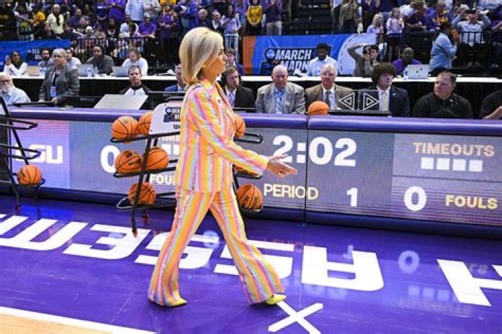 
Kim Mulkey Net Worth 2022 – Salary As Head Coach Of Louisiana State University 