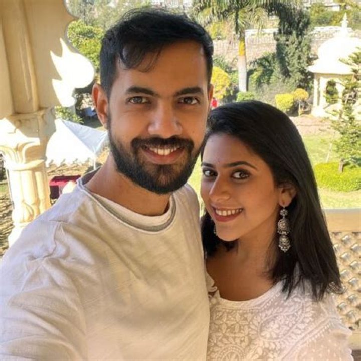 Madhura Deshpande Weight, Net Worth, Age, Birthday, Wikipedia, Who, Instagram, Biography