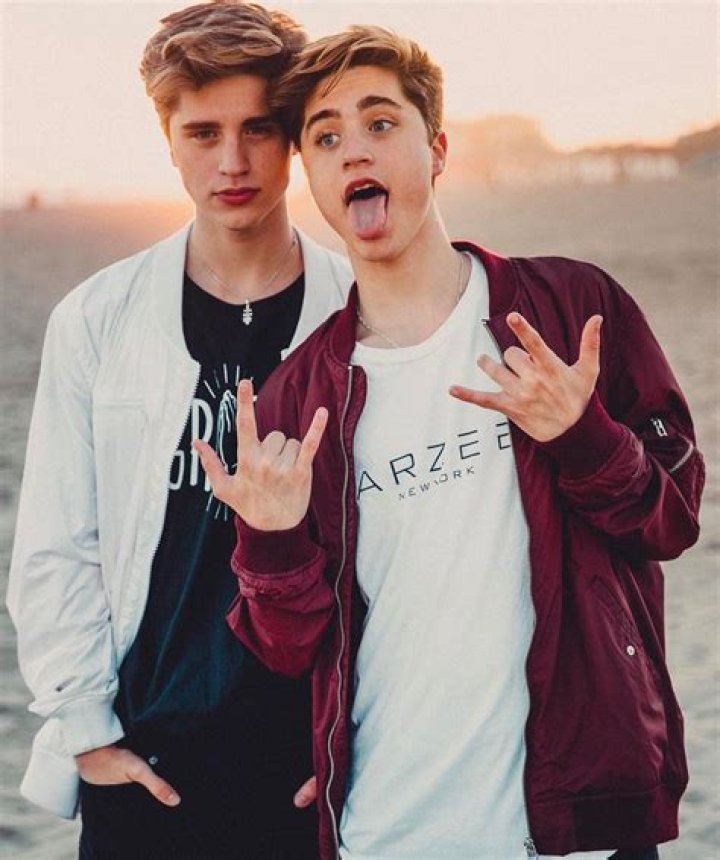 
Who REALLY are the Martinez Twins? Wiki Bio, age, height, net worth, family 