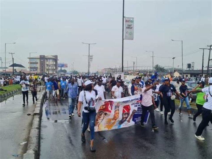 
Why I Attended MC Oluomo’s APC Lagos Rally Organized For Bola Tinubu – Actress, Mama No Network 